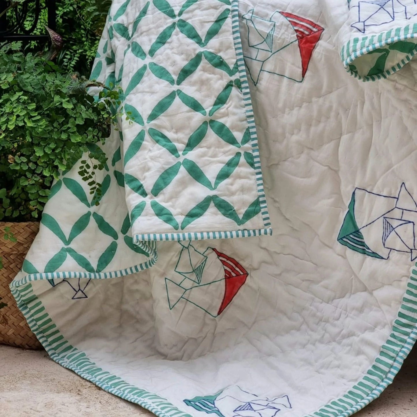 GOTS Certified Organic Cotton Reversible Baby Quilt (100x120cm) - Pretty Kites (Green)-2
