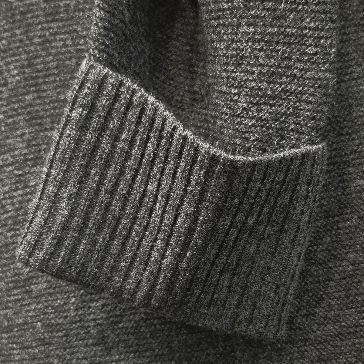 Luxury Cashmere Wool Horizontal Rib Pullover Jumper (Textured Knit) in Charcoal