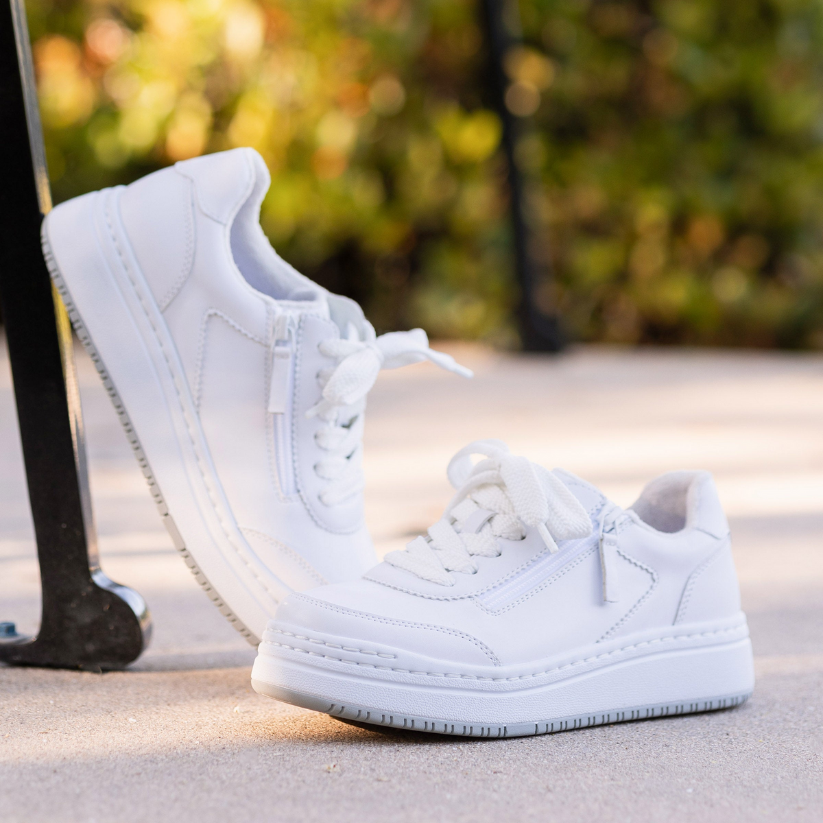 Alegria Averie Retro Classic Sneaker w/ Side Zip Everyday Walking Shoes in White