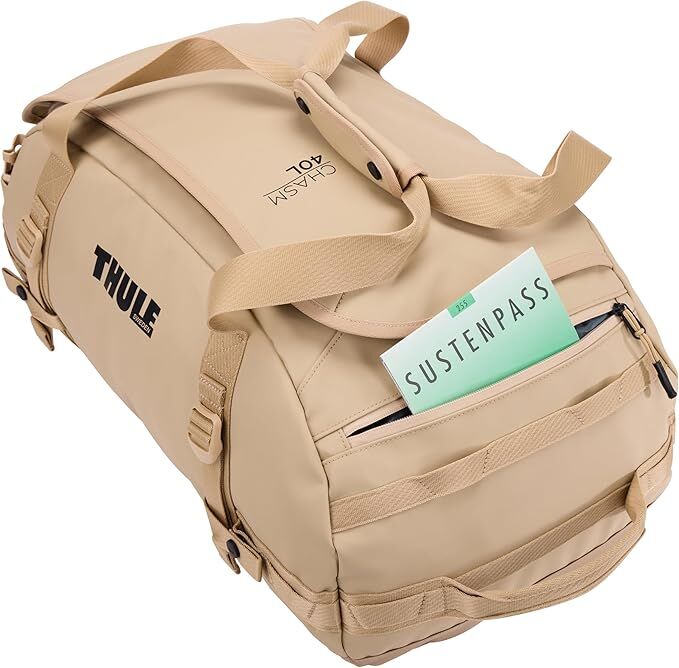 Thule Chasm 30L Duffel Overnight Bag Convertible Backpack Duffle in Gentle Beige