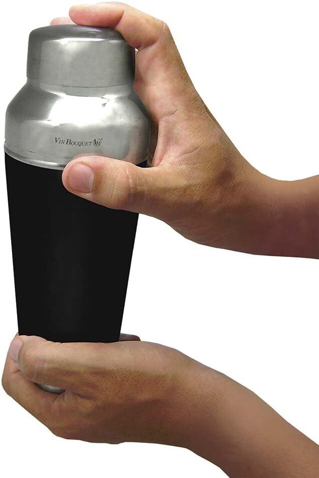 700ml Vin Bouquet Cocktail Shaker Shaker with Strainer in Silver/Black-2