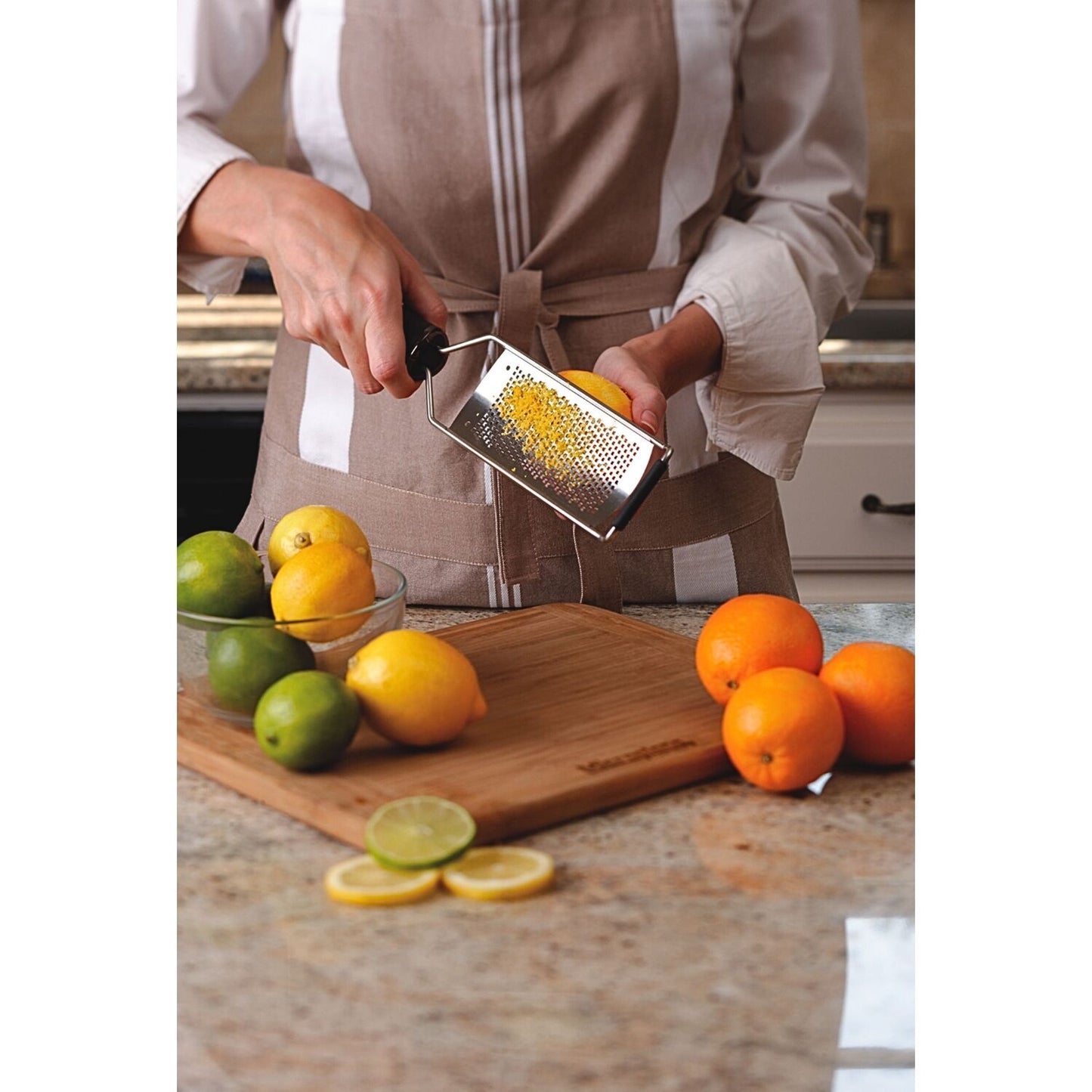 Microplane Gourmet Fine Grater 45004 Stainless Steel Fine Blade Dishwasher Safe