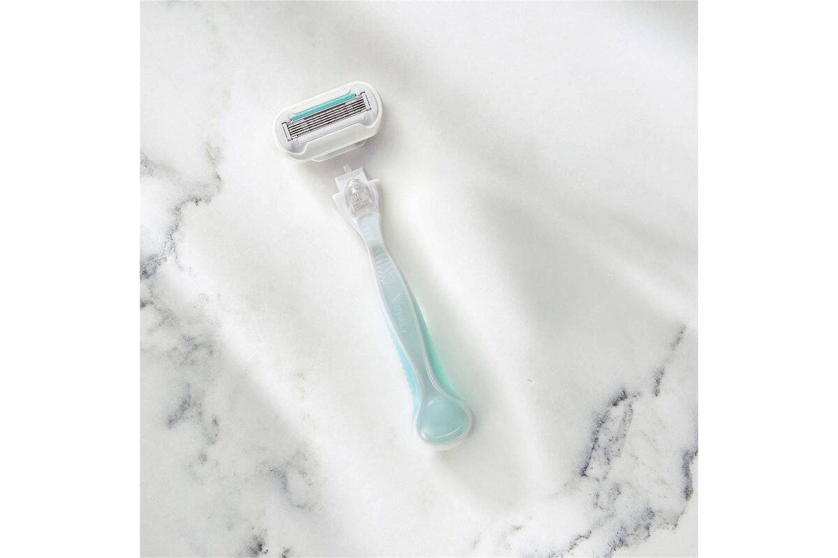 Gillette Womens Venus 3 Blade Razor Smooth Sensitive Includes Handle + 2 Cartridge