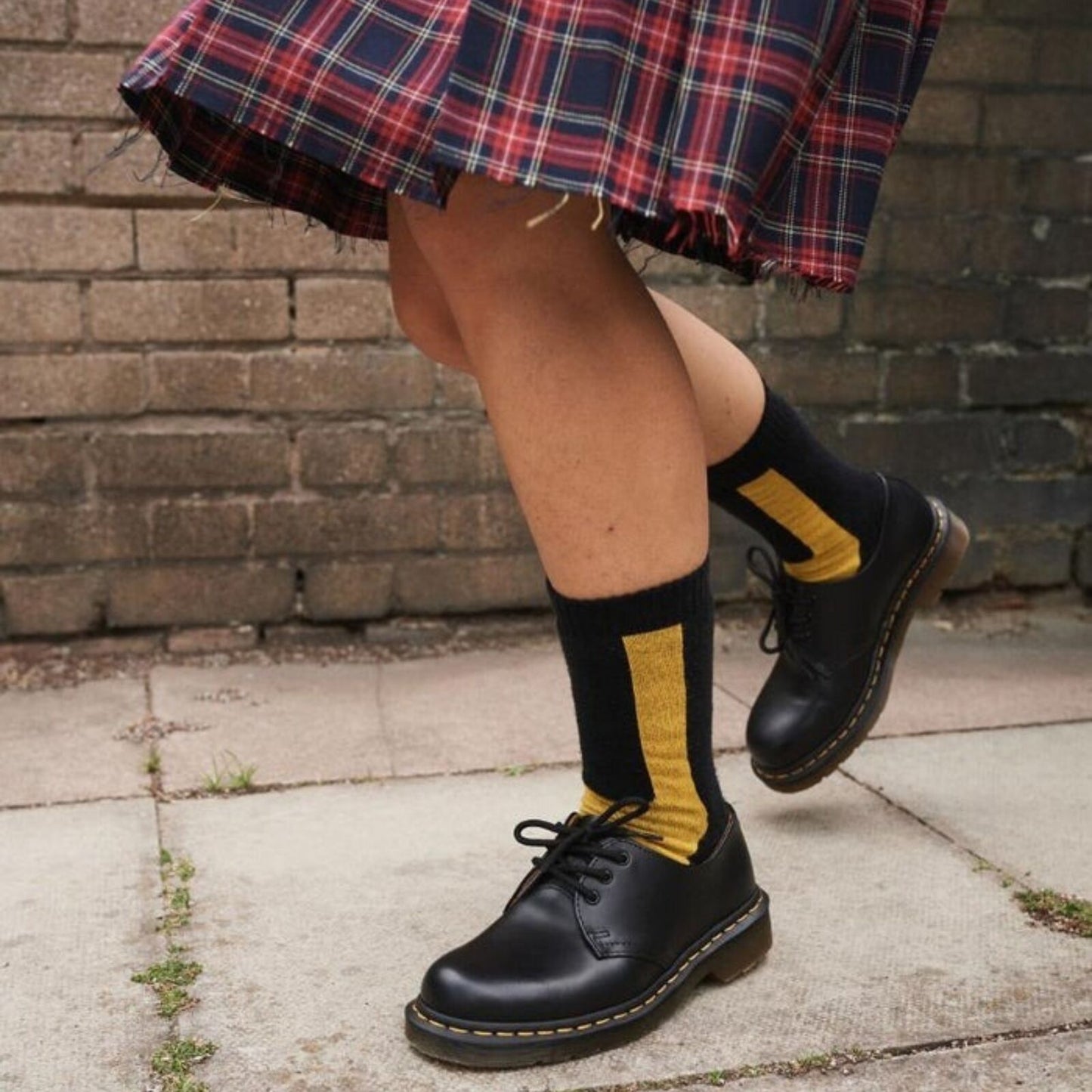 Dr. Martens Double Docs Socks in Black Yellow – Organic Cotton Blend – Cushioned – New-2