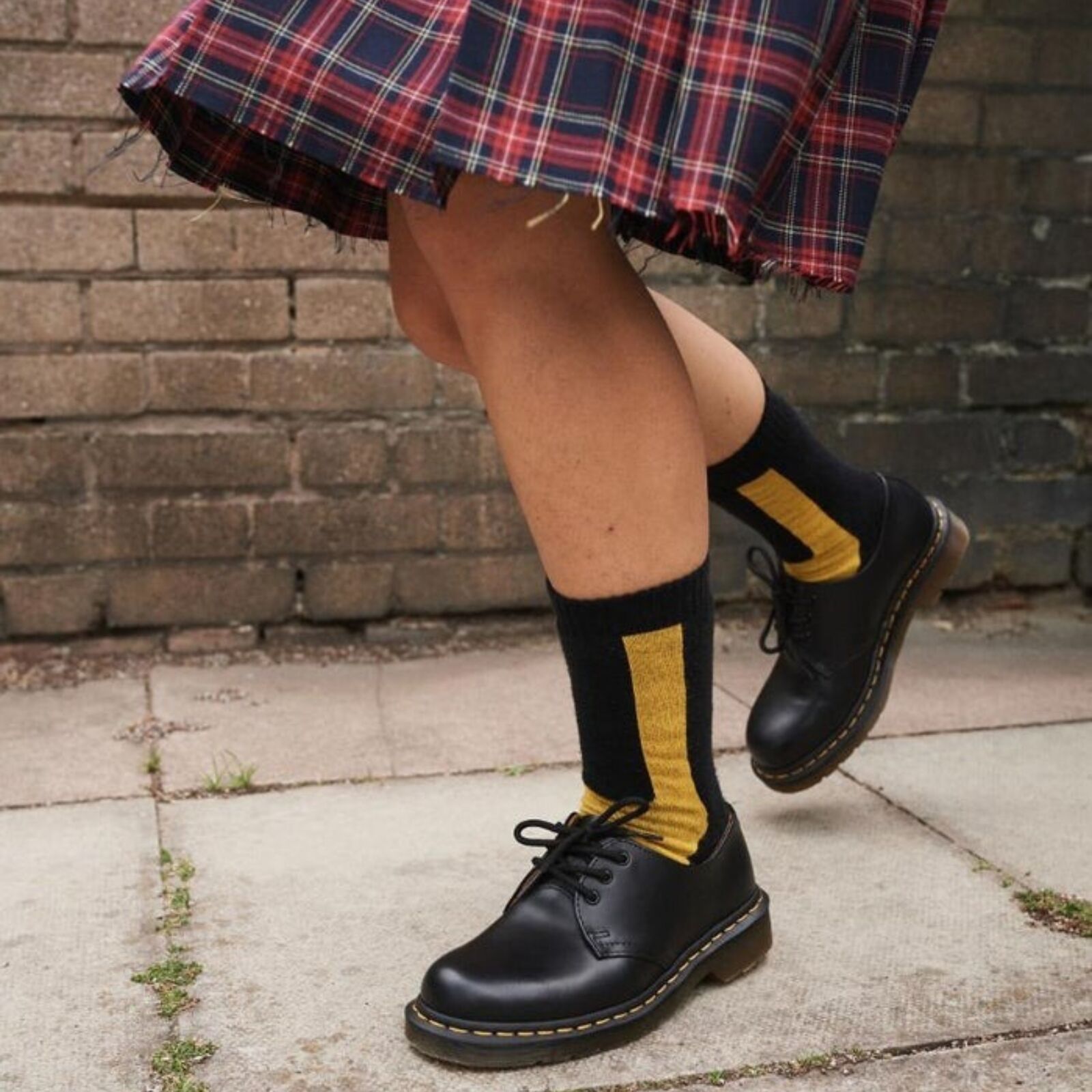 Dr. Martens Double Docs Socks in Black Yellow – Organic Cotton Blend – Cushioned – New-2