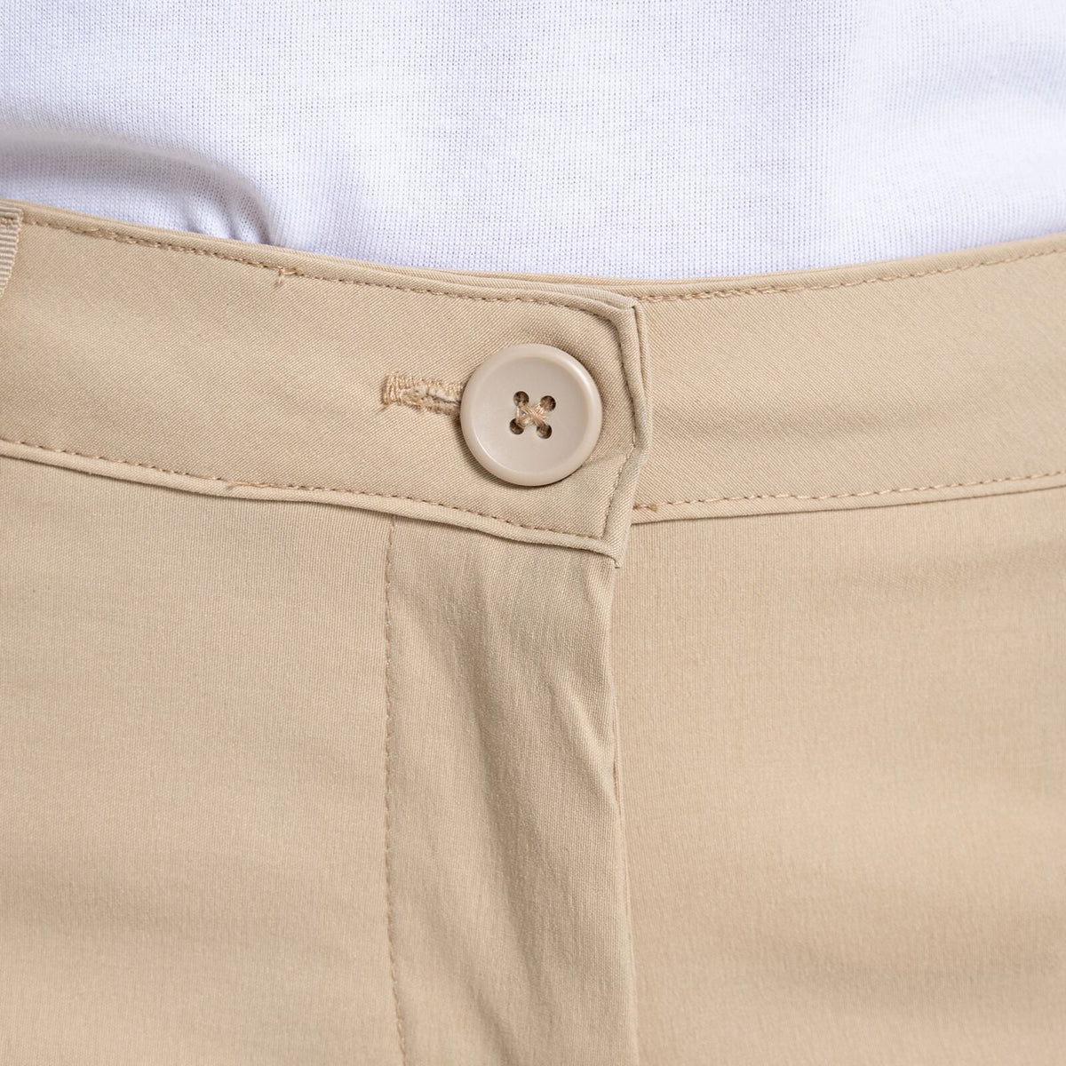 Craghoppers Womens Kiwi Pro II UPF 50+ Water Repellent 7” Stretch Shorts in Desert Sand
