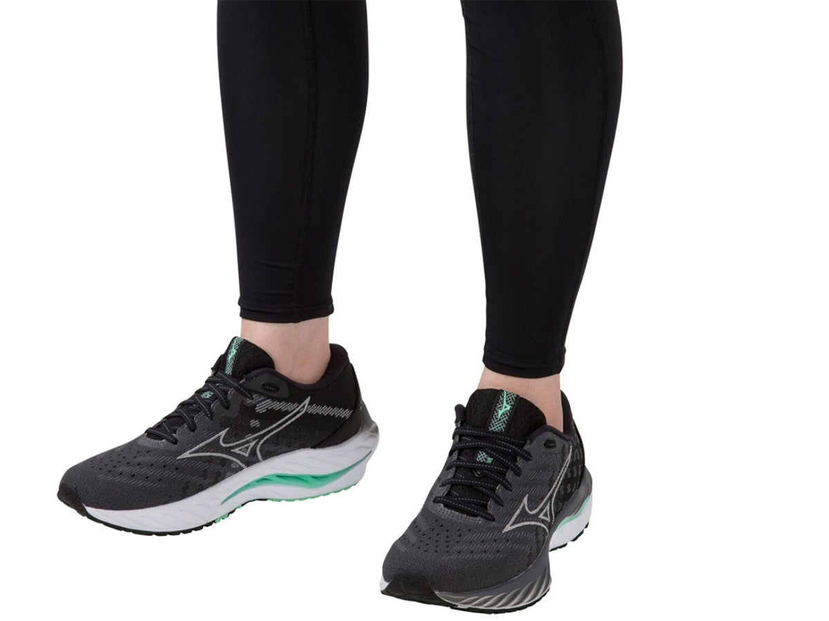 Mizuno Wave Inspire 19 Womens Running Shoes in Iron Gate Nimbus Cloud Spring Bud - Size US 7.5
