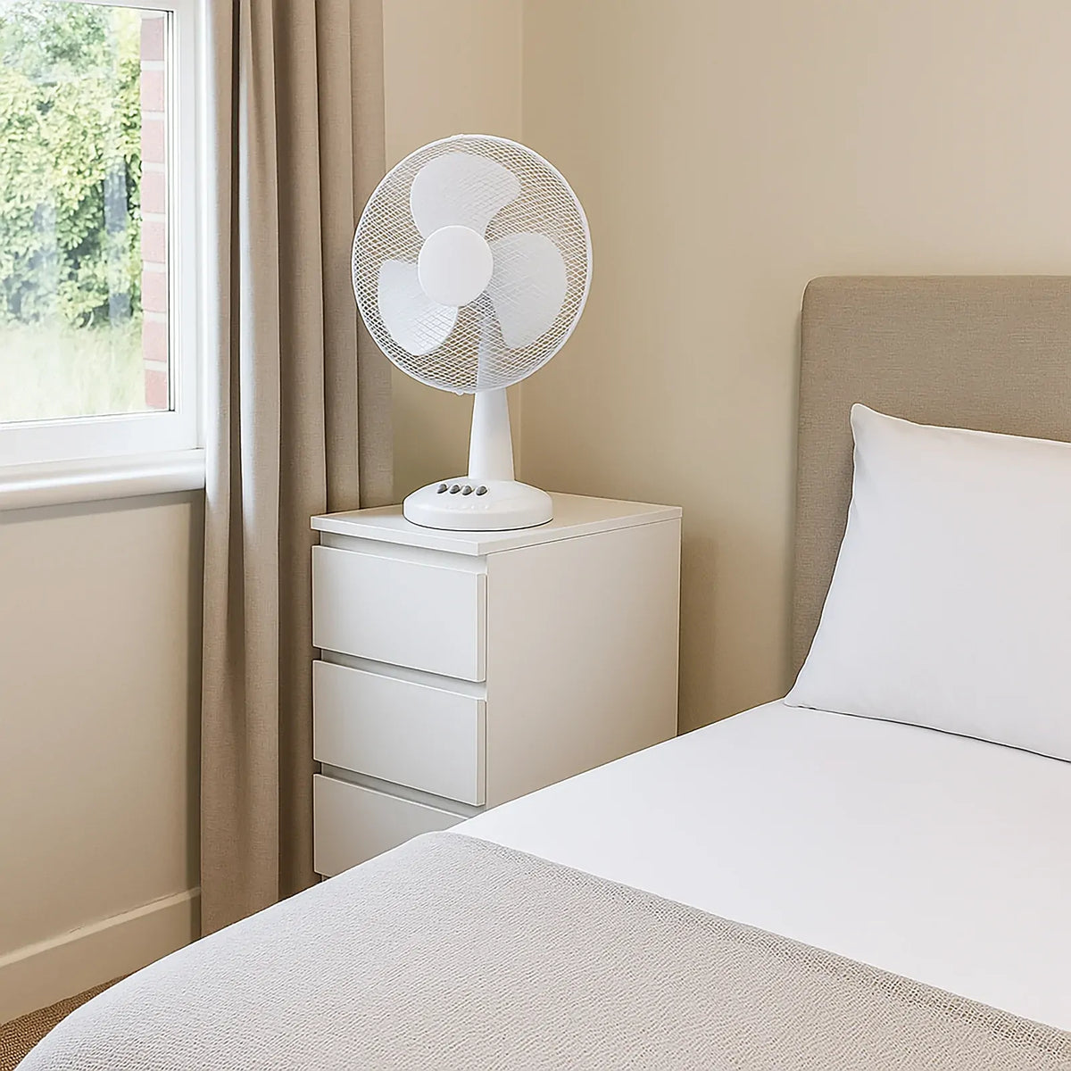 4x Sheffield 30cm Desk/Table Fan with 3 Speed Settings in White (PL705)