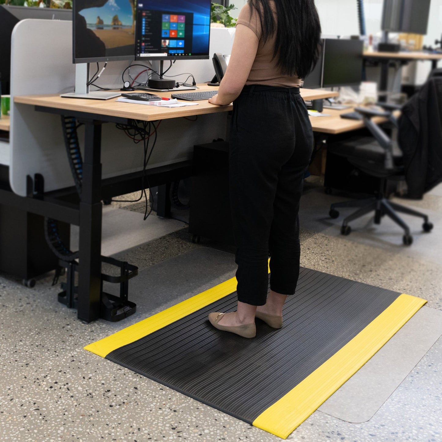Sandleford Anti Fatigue Floor Mat Foam Standing Desk Home Office Rug Hi Vis - 150 x 90 cm-4