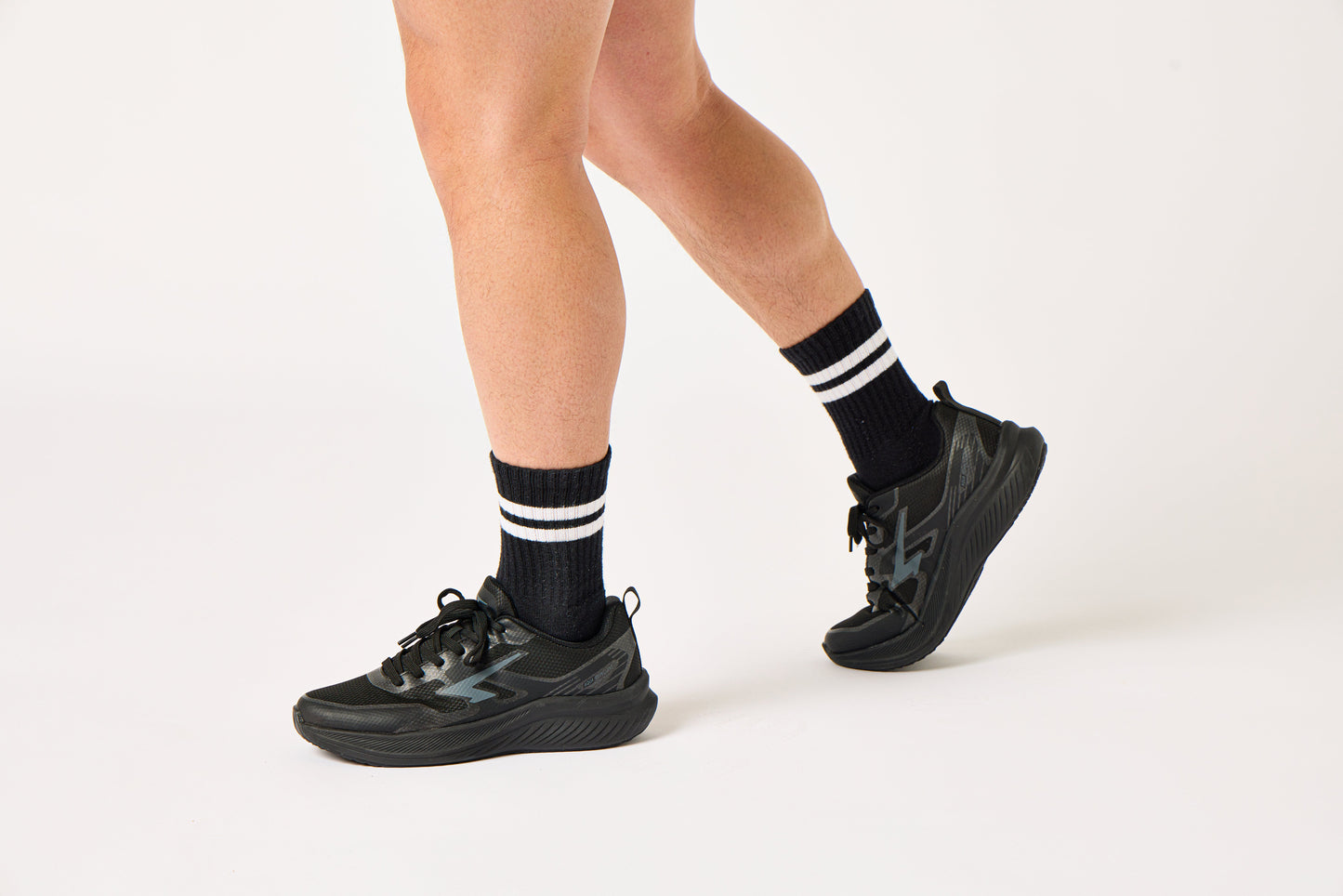 Vario Junior Lace Up Runners - Black/Black-1