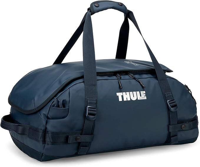 Thule Chasm 30L Duffel Overnight Bag Convertible Backpack Duffle in Darkest Blue