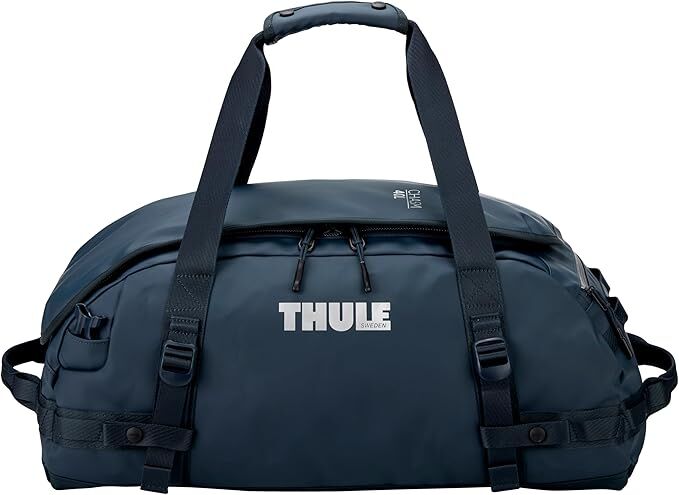 Thule Chasm 30L Duffel Overnight Bag Convertible Backpack Duffle in Darkest Blue