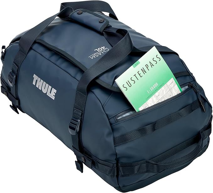 Thule Chasm 30L Duffel Overnight Bag Convertible Backpack Duffle in Darkest Blue