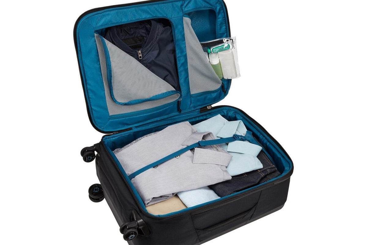 Thule Subterra 63L/63cm Check-In Spinner Outdoor Travel Luggage Suitcase Wheeled Black