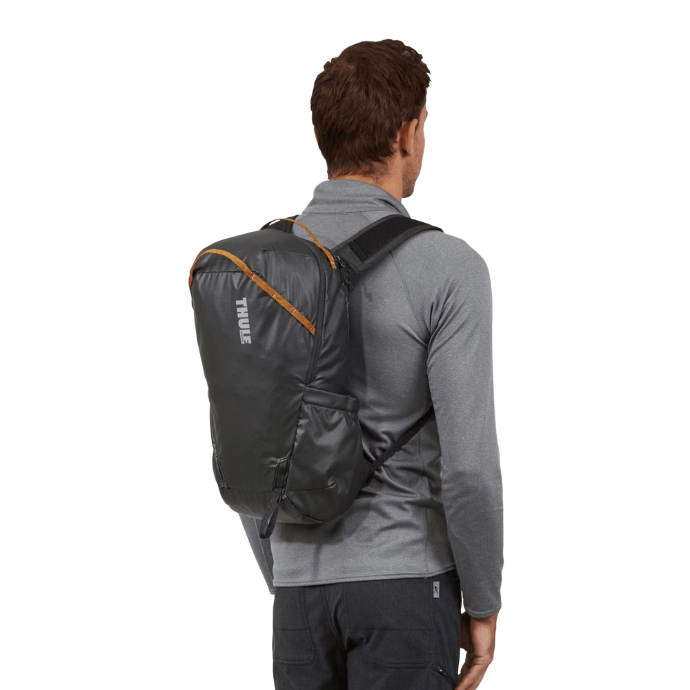 Thule Stir 18L Portable Lightweight Hiking Backpack (20x45cm) in Obsidian Grey