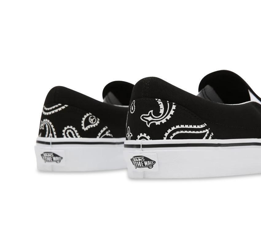 Vans Mens Classic Slip-On Shoes Sneaker Casual Peace Paisley - Black/True White-4